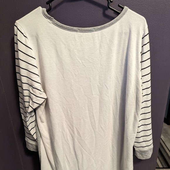 PINK CLOVER Rachelyn Raglan Knit Top - Picture 2 of 2